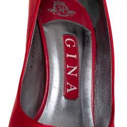 مملوكة مسبقًا حذاء كعب عالي جينا ساتان أحمر نعل سميك مقاس 37.5