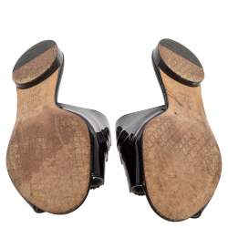 Pre Owned حذاء فلات جينا جلد أسود لامع مزخرف مقاس 38