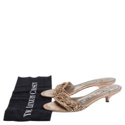 Pre Owned حذاء سلايدز جينا كعب كيتن مزخرف كريستال جلد ذهبي مقاس 36.5