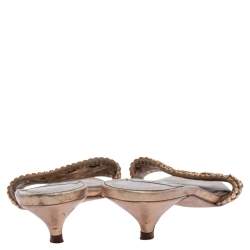 Pre Owned حذاء سلايدز جينا كعب كيتن مزخرف كريستال جلد ذهبي مقاس 36.5