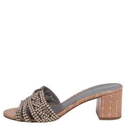 مملوكة مسبقًا صندل جينا روديو جلد نقشة التمساح بيج لامع مزخرف كريستال مقاس 38