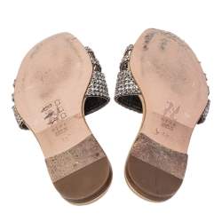 Pre Owned صندل فلات جينا لورين جلد لامع بيج مزخرف بالكريستال مقاس 37.5 