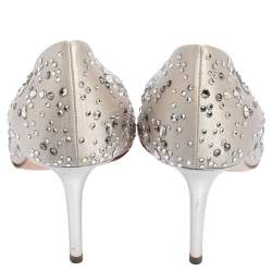 Pre Owned حذاء كعب عالي جينا مقدمة مفتوحة مزخرف كريستال ساتان رصاصي فاتح مقاس 40.5