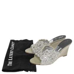 مملوكة مسبقًا صندل جينا جلد أخضر زيتوني مزخرف كريستال كعب روكي مقاس 39.5