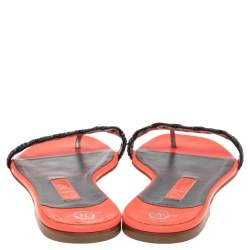 Pre Owned Gina Neon Pink Patent Leather Crystal Embellished Thong Flat Size 38.5