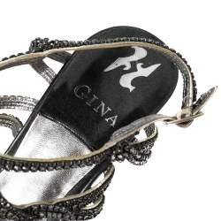 Pre Owned صندل جينا بسيور جلد فضي مزخرف كريستال مقاس 40