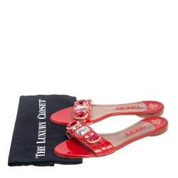 Pre Owned صندل سلايد فلات جينا مزخرف بكريستال جلد لامع أحمر مقاس 41