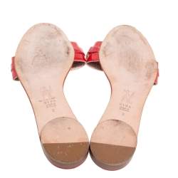 Pre Owned صندل سلايد فلات جينا مزخرف بكريستال جلد لامع أحمر مقاس 41