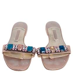 Pre Owned حذاء سلايدز جينا فلات سليب أون مزخرف كريستال جلد بيج ميتالك مقاس 41