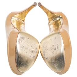 مملوكة مسبقًا Gina Beige Patent Leather Round Toe Platform Pumps Size 36.5