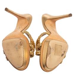 Pre Owned صندل سلايد جينا جلد ذهبي مزخرف كريستال نعل سميك مقاس 38