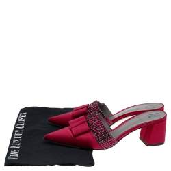 مملوكة مسبقًا Gina Red Satin Embellished Sandals Size 38