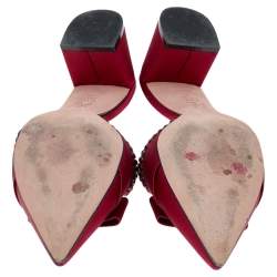 مملوكة مسبقًا Gina Red Satin Embellished Sandals Size 38