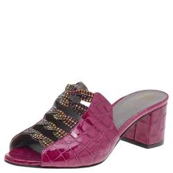 مملوكة مسبقًا Gina Pink Croc Embossed Patent Leather Embellished Rodeo Block Heel Slides Size 38.5