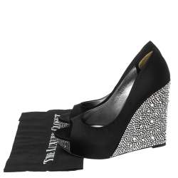 Pre Owned حذاء كعب عالي جينا بيلي مزخرف كريستال  كعب روكي  مقدمة مفتوحة و نعل سميك ساتان أسود مقاس 39.5