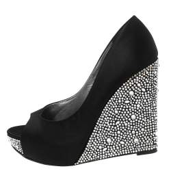 Pre Owned حذاء كعب عالي جينا بيلي مزخرف كريستال  كعب روكي  مقدمة مفتوحة و نعل سميك ساتان أسود مقاس 39.5