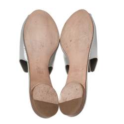 Pre Owned صندل سلايد جينا جلد لامع رصاصي مزخرف كريستال مقاس 39.5