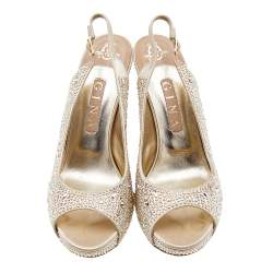 Pre Owned صندل جينا ساتان بيج مزخرف كريستال مقدمة مفتوحة فتحة كعب نعل سميك مقاس 40