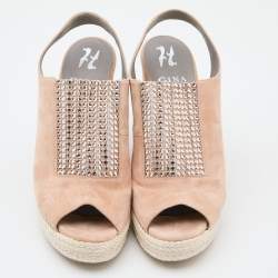 مملوكة مسبقًا صندل جينا سويدي مزخرف كريستال نعل روكي سميك مقاس 40