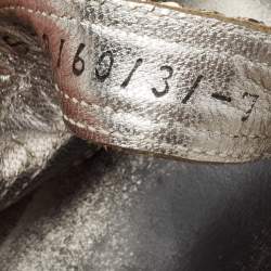 Pre Owned صندل جينا جلد ثعبان بني/ بيج سير كاحل نعل سميك كعب روكي مزخرف كريستال مقاس 40