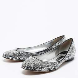 Pre Owned حذاء باليرينا فلات جينا ساتان أسود مزين بالكريستال مقاس 40.5