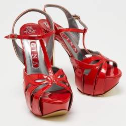 Pre Owned Gina Red Patent Leather T-Strap Platform Sandals Size 37