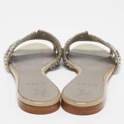 مملوكة مسبقًا Gina Pale Grey Leather Crystal Embellished Thong Flat Slides Size 38