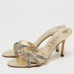 مملوكة مسبقًا Gina Gold Crystal Embellished Leather Knotted Slide Sandals Size 39.5