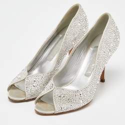Pre Owned Gina Silver Crystal Embellished Satin Ayres Peep Toe Pumps Size 38.5