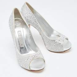 Pre Owned Gina Silver Satin Crystal Embellished Peep Toe Platform Pumps Size 37.5
