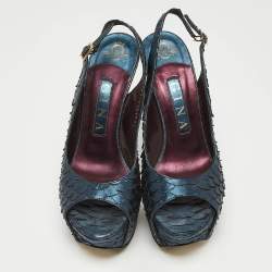 مملوكة مسبقًا Gina Metallic Navy Blue Python Open Toe Platform Slingback Pumps Size 37.5