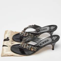 Pre Owned Gina Black Patent Leather Crystal Embellished Thong Slide Sandals 39.5