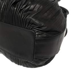Pre Owned Giorgio Armani Black Leather Pleated Hobo
