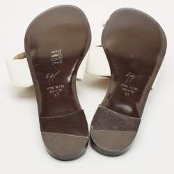 Pre Owned Giuseppe Zanotti White Leather Toe Ring Flat Sandals Size 41