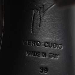 Pre Owned صندل بحزام للكاحل جوسييبي زانوتي سويدي أسود مزين بالكريستال مقاس 39