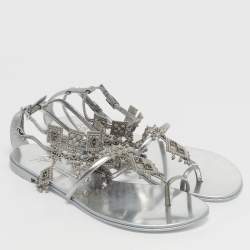 Pre Owned صندل جوسيبي زانوتي أميرة جلد فضي مزين بسحر مصارع روماني مسطح مقاس 37