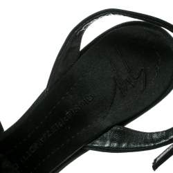 Pre Owned صندل جوسيبي زانوتي فتحة كعب مقدمة مفتوحة ساتان أسود مقاس 36.5