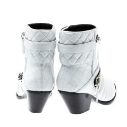 مملوكة مسبقًا بوت كاحل جوسيبي زانوتي جلد أبيض مبطن مقاس 38.5