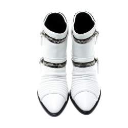 مملوكة مسبقًا بوت كاحل جوسيبي زانوتي جلد أبيض مبطن مقاس 38.5