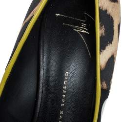 Pre Owned  حذاء كعب عالي جوسيبي زانوتي بمقدمة مدببة ايفت جلد لامع وساتان تنقيط بولكا/ فهد متعدد الألوان مقاس 37.5