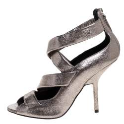 مملوكة مسبقًا Giuseppe Zanotti Metallic Silver Leather Criss Cross Sandals Size 40