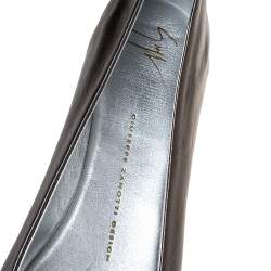 Pre Owned Giuseppe Zanotti Grey Leather Malika Spiked Cap Toe Ballet Flats Size 39.5