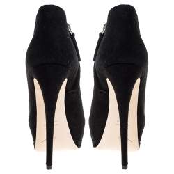 مملوكة مسبقًا Giuseppe Zanotti Black Suede Booties Size 35