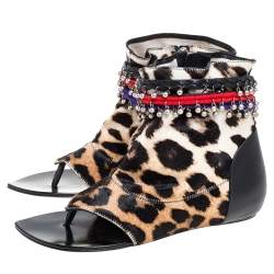 مملوكة مسبقًا صندل فلات جوسيبي زانوتي مزين دلايات مطبوع نقشة الفهد بني مقاس 37