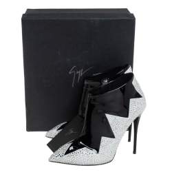 مملوكة مسبقًا حذاء بوت جوسيبي زانوتي نمط كريستال متعرج سويدي و جلد لامع أسود مقاس 36.5