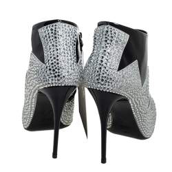 مملوكة مسبقًا حذاء بوت جوسيبي زانوتي نمط كريستال متعرج سويدي و جلد لامع أسود مقاس 36.5