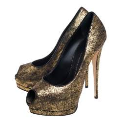 Pre Owned حذاء كعب عالي جوسيبي زانوتي نعل سميك مقدمة مفتوحة جلد نقش ثعبان ذهبي ميتالك مقاس 40