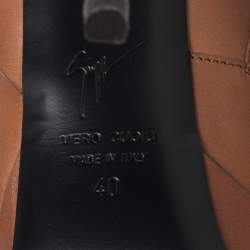 مملوكة مسبقًا Giuseppe Zanotti Brown Leather Pyramid Stud Platform Ankle Boots Size 40