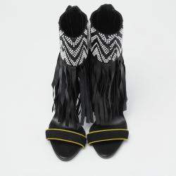 مملوكة مسبقًا صندل جوسيبي زانوتي سويدي وجلد أسود مزخرف كريستال بشراشيب مقدمة مفتوحة مقاس 38