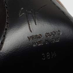 Pre Owned حذاء كعب عالي جوسيبي زانوتي جلد نقشة الثعبان ذهبي ميتاليك  بحزام كاحل مقاس 38.5